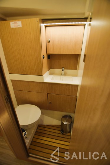 Bavaria C45 Style - Yacht Charter Sailica