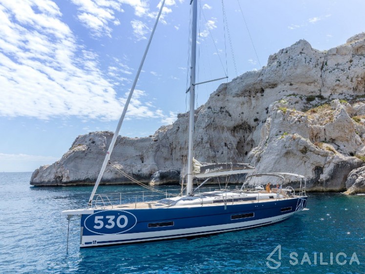 Dufour 530 - Yacht Charter Sailica