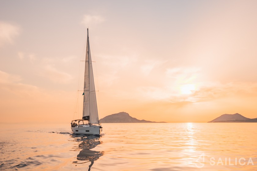 Dufour 530 - Yacht Charter Sailica