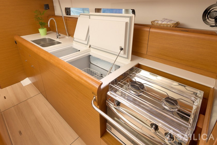 Sun Odyssey 479 - Yacht Charter Sailica