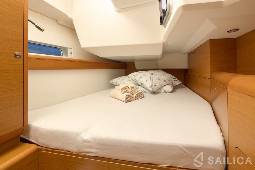 Sun Odyssey 479 - Yacht Charter Sailica