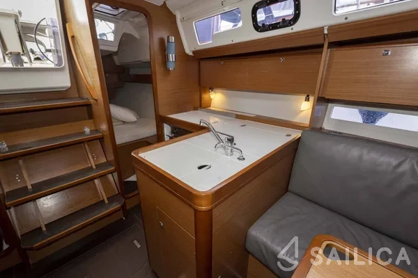 Dufour 360 GL - Yacht Charter Sailica
