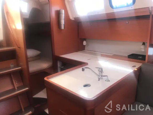 Dufour 360 GL - Yacht Charter Sailica