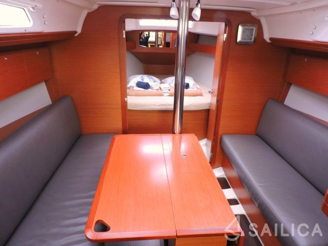 Dufour 360 GL - Yacht Charter Sailica