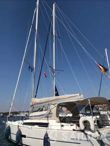 Dufour 360 GL - Yacht Charter Sailica
