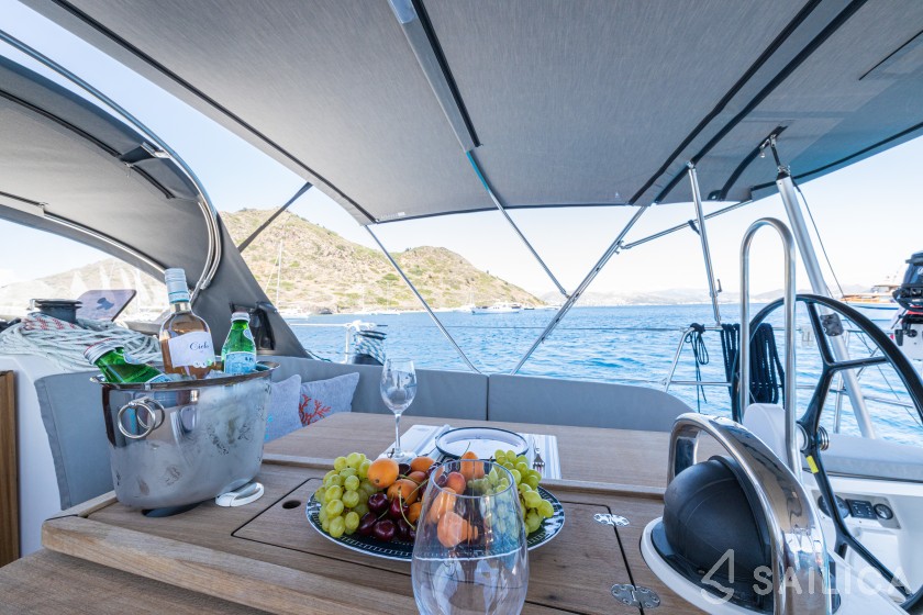 Bavaria 46 Cruiser - Yacht Charter Sailica