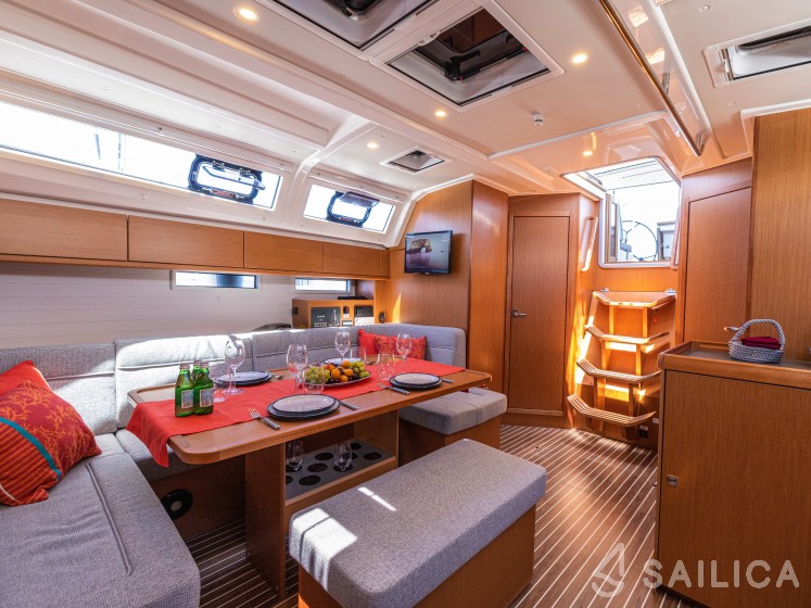 Bavaria 46 Cruiser - Yacht Charter Sailica