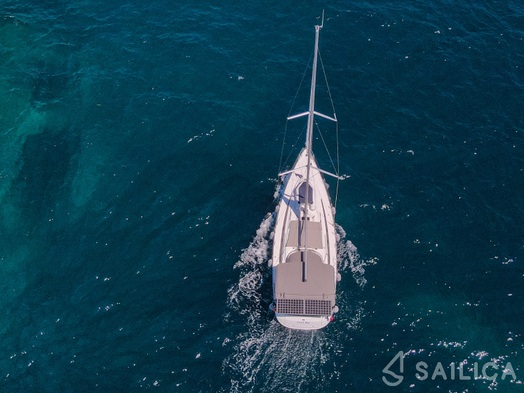 Bavaria 46 Cruiser - Yacht Charter Sailica