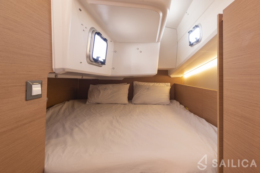 Sun Odyssey 380 - Yacht Charter Sailica