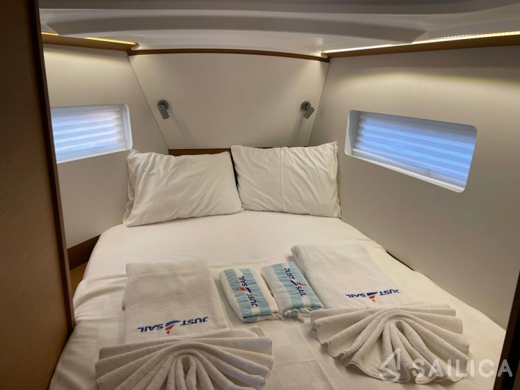 Sun Odyssey 380 - Yacht Charter Sailica