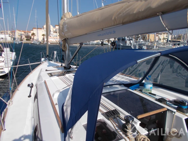 Dufour 382 GL - Yacht Charter Sailica