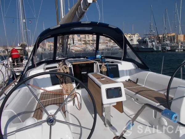 Dufour 382 GL - Yacht Charter Sailica