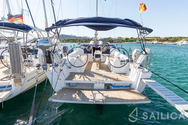 Dufour 382 GL - Yacht Charter Sailica