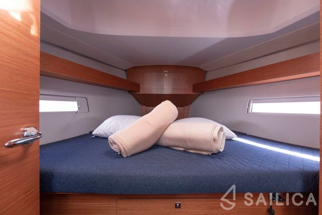 Dufour 382 GL - Yacht Charter Sailica