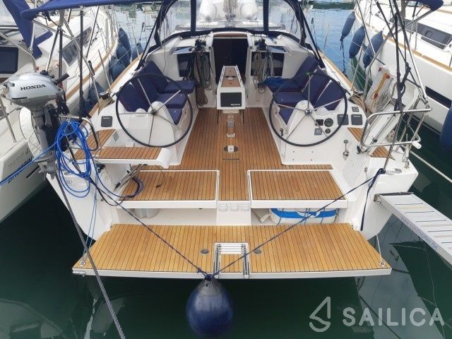 Dufour 382 GL - Yacht Charter Sailica