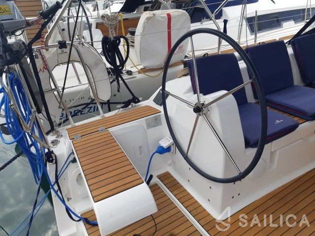 Dufour 382 GL - Yacht Charter Sailica