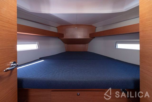 Dufour 382 GL - Yacht Charter Sailica