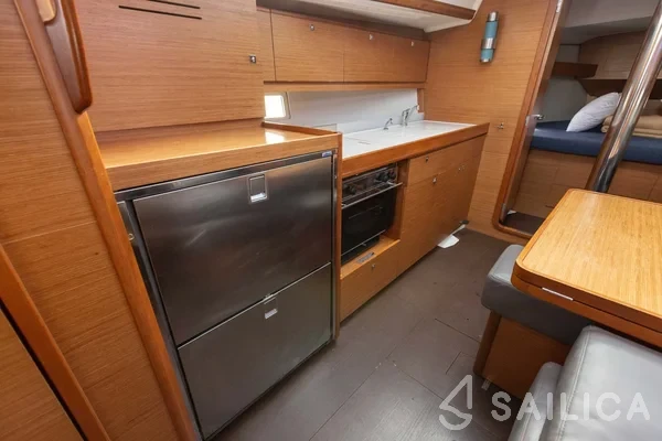 Dufour 382 GL - Yacht Charter Sailica