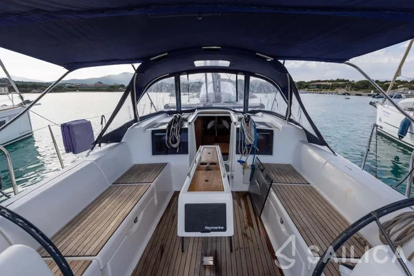 Dufour 382 GL - Yacht Charter Sailica