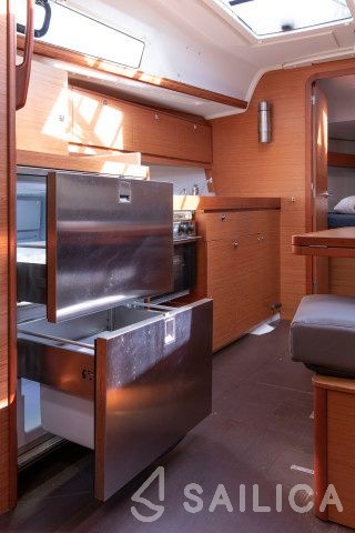 Dufour 382 GL - Yacht Charter Sailica