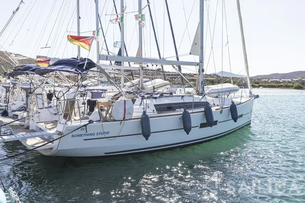 Dufour 382 GL - Yacht Charter Sailica