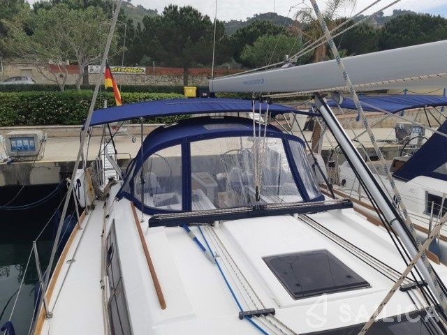 Dufour 382 GL - Yacht Charter Sailica
