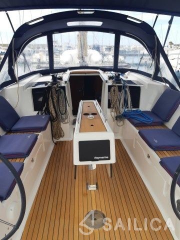 Dufour 382 GL - Yacht Charter Sailica