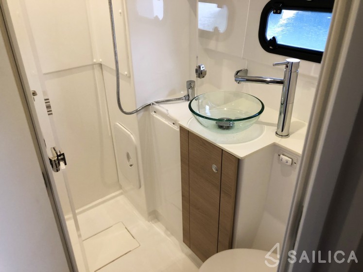 Bali 4.5 - Yacht Charter Sailica