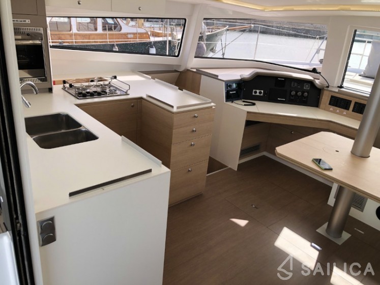 Bali 4.5 - Yacht Charter Sailica