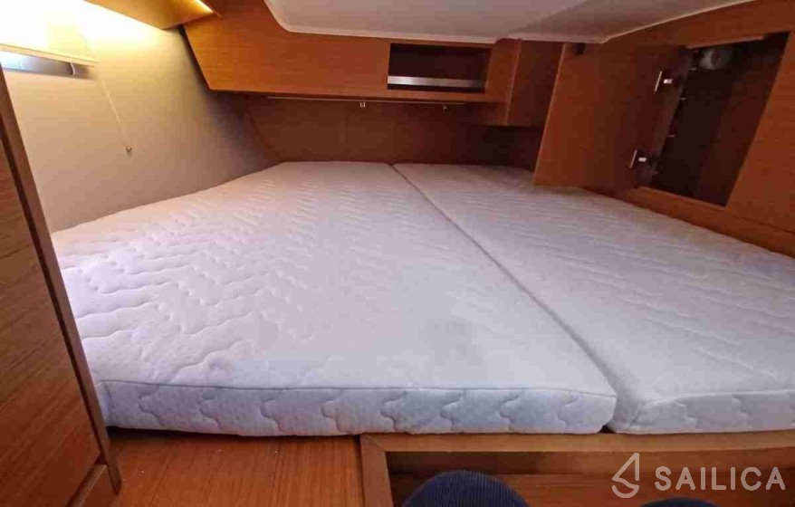 Dufour 430 - Yacht Charter Sailica