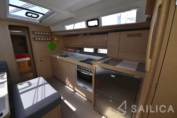Dufour 460 GL - Yacht Charter Sailica