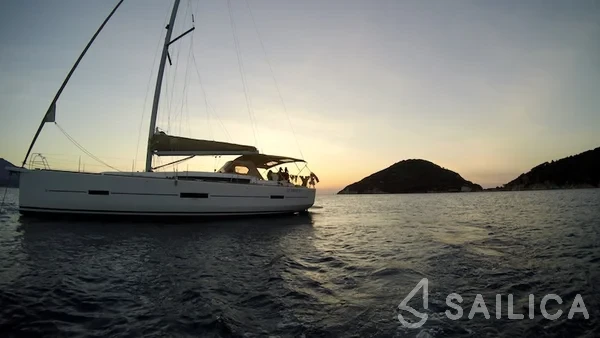 Dufour 460 GL - Yacht Charter Sailica