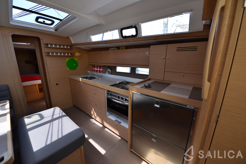 Dufour 460 GL - Yacht Charter Sailica