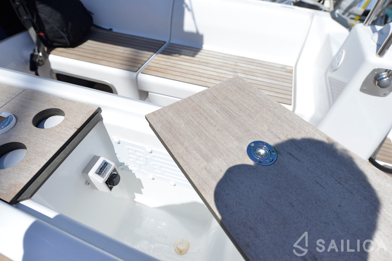 Dufour 460 GL - Yacht Charter Sailica