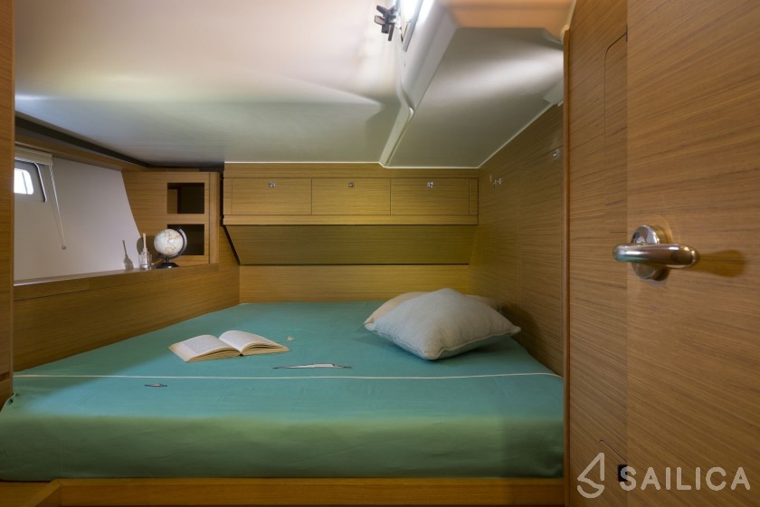 Dufour 520 GL - Yacht Charter Sailica