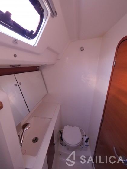 Dufour 445 GL - Yacht Charter Sailica