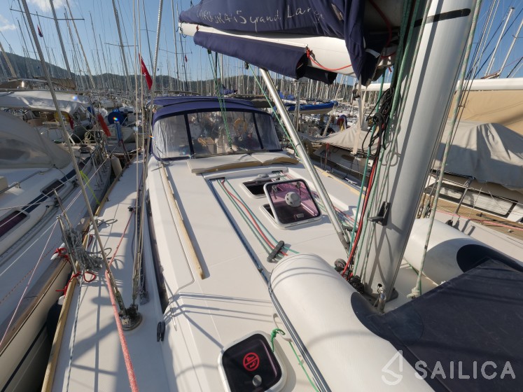 Dufour 445 GL - Yacht Charter Sailica