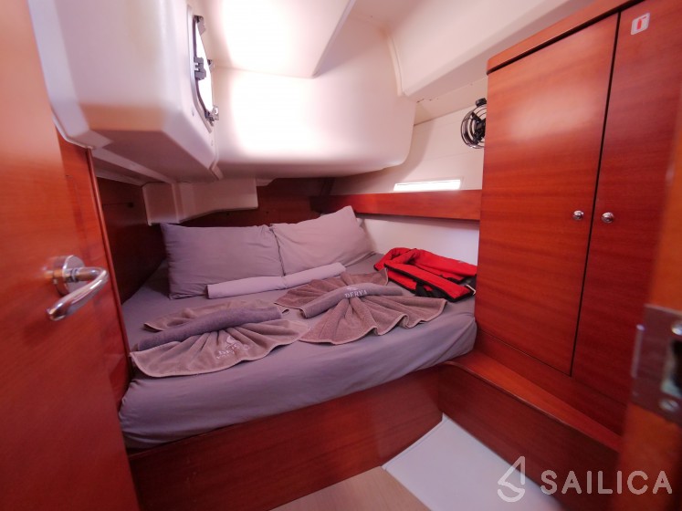 Dufour 445 GL - Yacht Charter Sailica