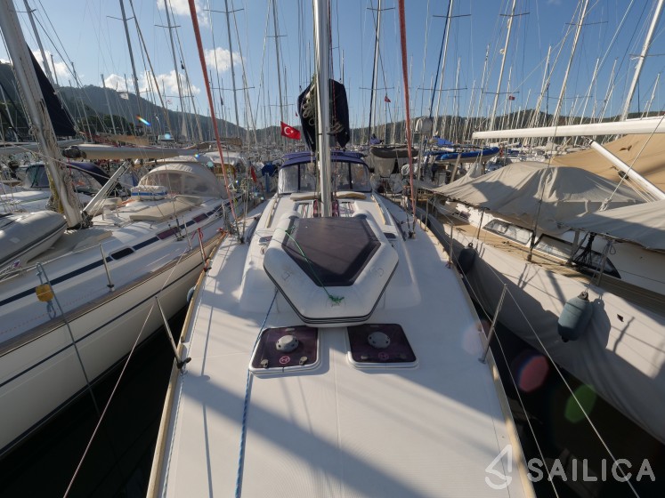 Dufour 445 GL - Yacht Charter Sailica