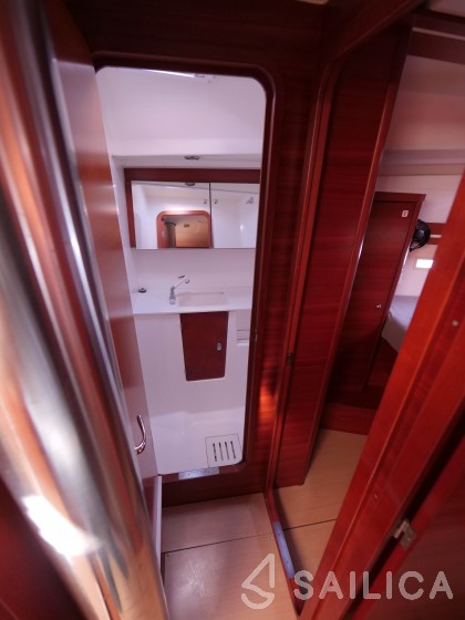 Dufour 445 GL - Yacht Charter Sailica