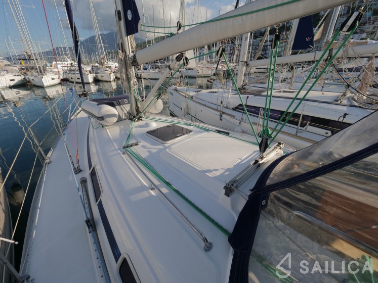 Bavaria 36 - Yacht Charter Sailica