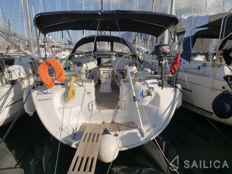 Bavaria 42 - Yacht Charter Sailica