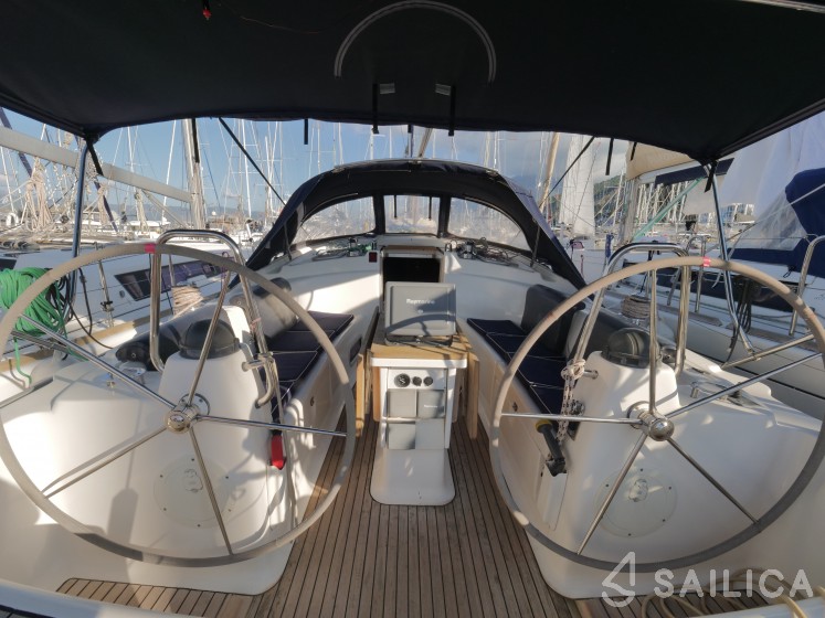 Bavaria 42 - Yacht Charter Sailica
