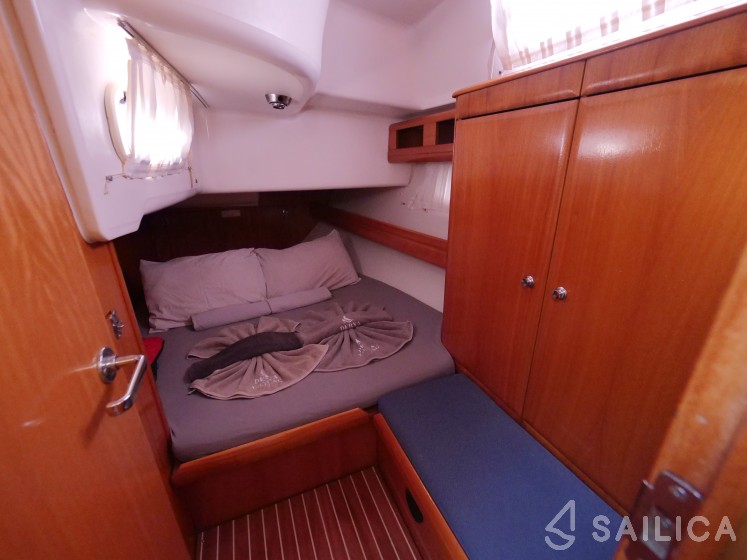 Bavaria 42 - Yacht Charter Sailica