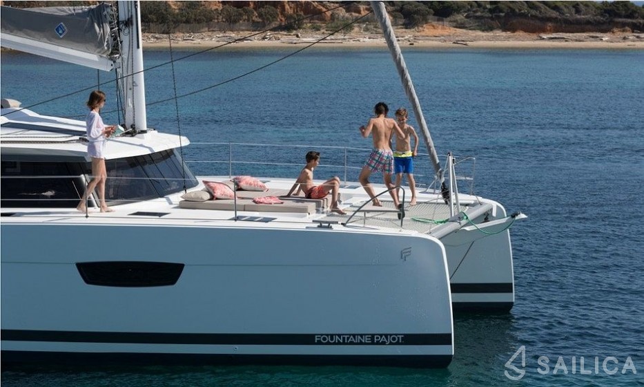 Tanna 47 - Yacht Charter Sailica