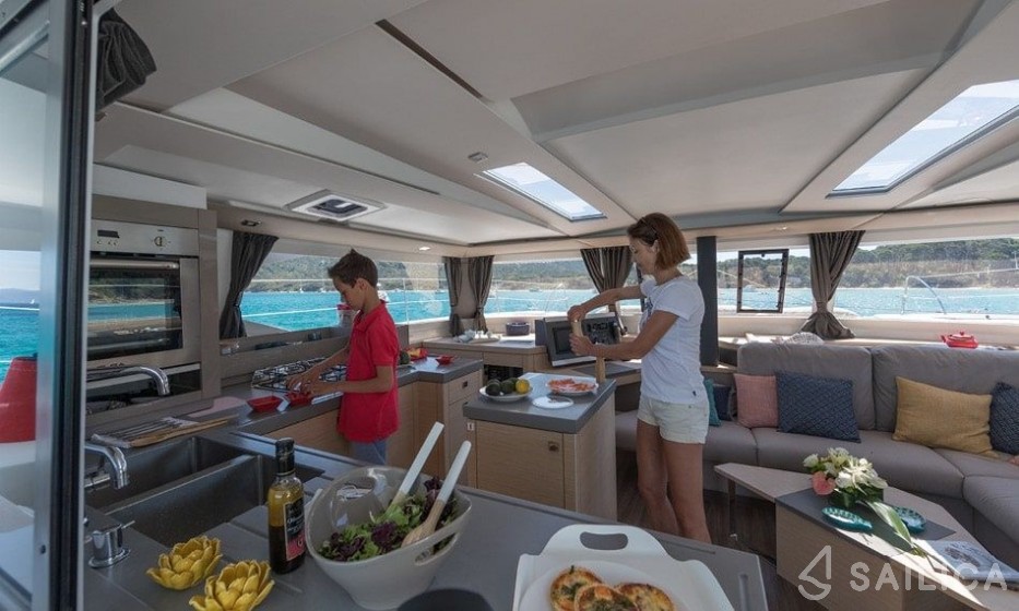 Tanna 47 - Yacht Charter Sailica