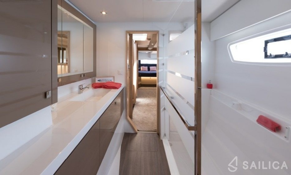 Tanna 47 - Yacht Charter Sailica