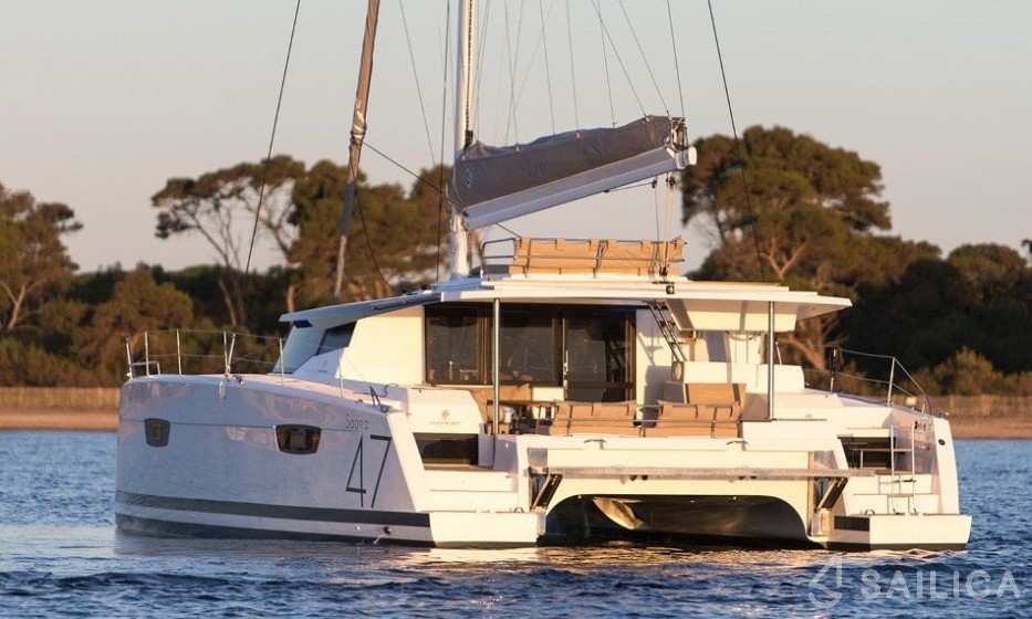 Tanna 47 - Yacht Charter Sailica