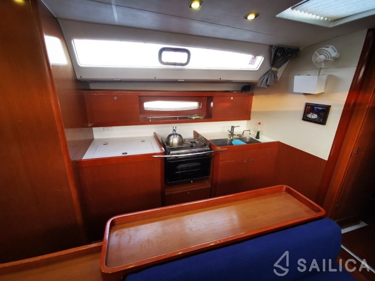 Oceanis 50 Family - Yacht Charter Sailica