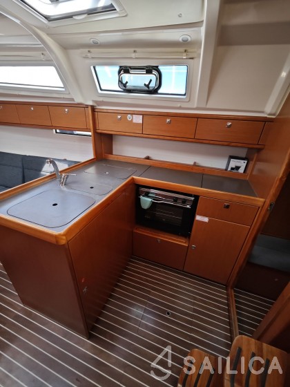 Bavaria 37 Cruiser - Yacht Charter Sailica
